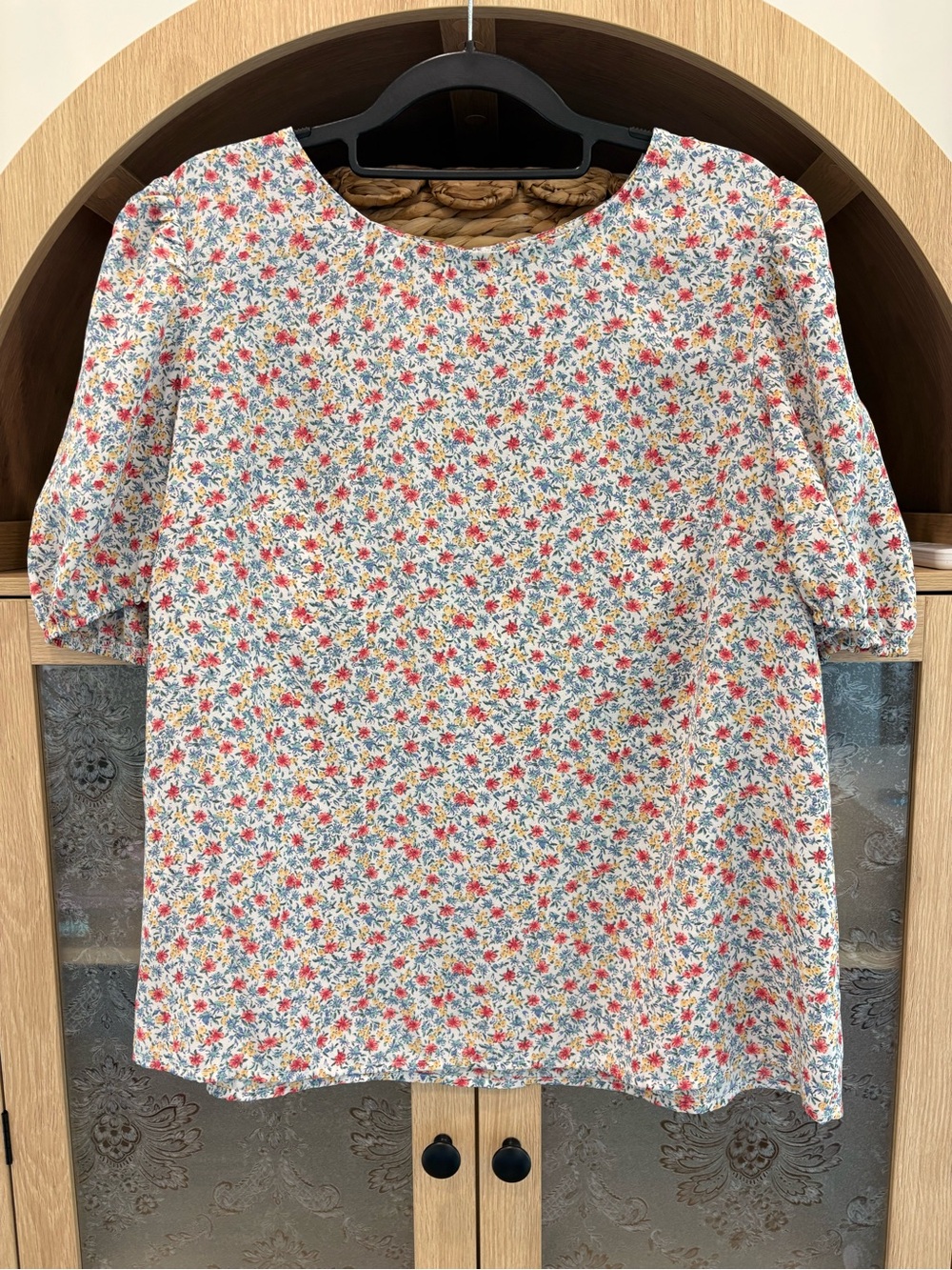 Never worn! Floral Short Sleeve Blouse - Multicolor Ditsy Print